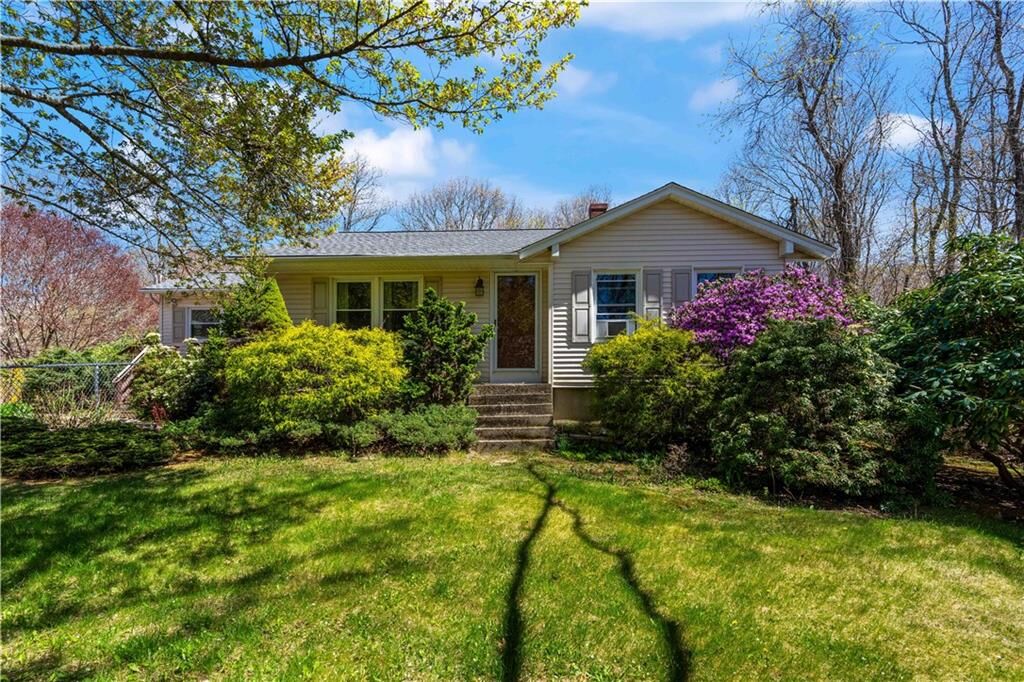 Property Photo:  571 Stony Fort Road  RI 02874 