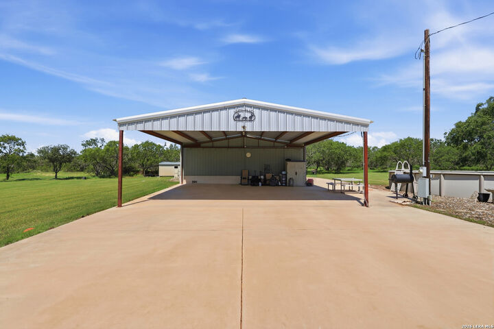 Property Photo:  152 E County Road 304  TX 78026 