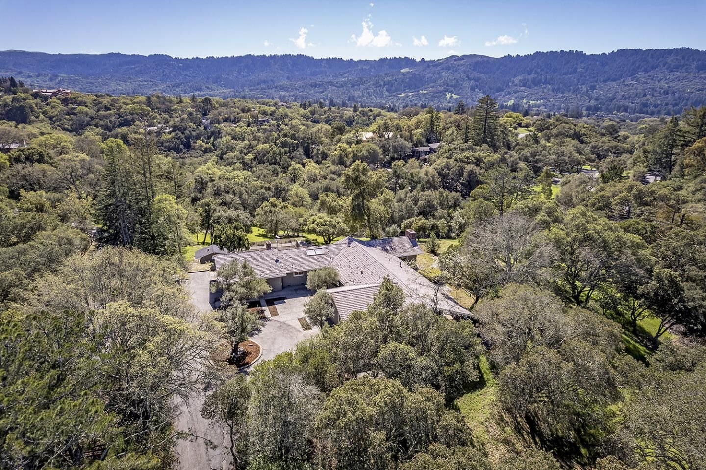 Property Photo:  747 Westridge Drive  CA 94028 