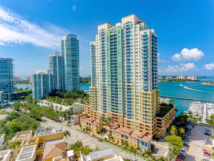 Property Photo:  90 Alton Rd 2106  FL 33139 