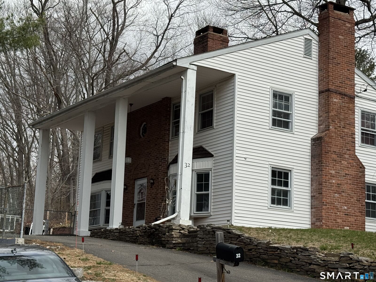 Property Photo:  32 Arnold Drive  CT 06108 