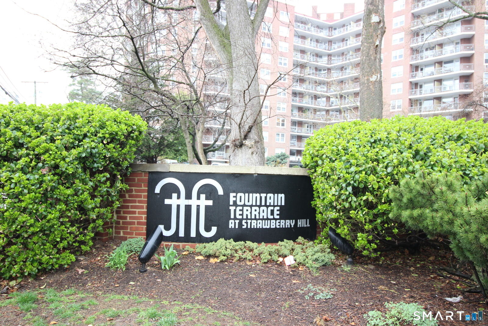 Property Photo:  71 Strawberry Hill Avenue 221  CT 06902 