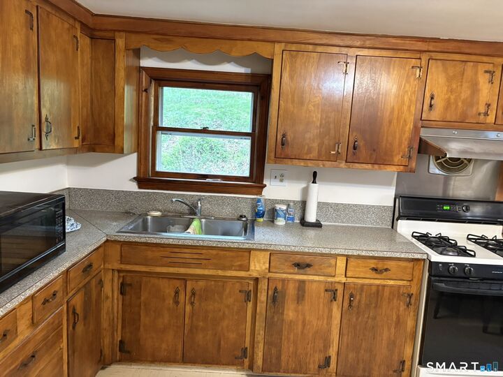 Property Photo: 20 Whitaker Avenue CT 06360