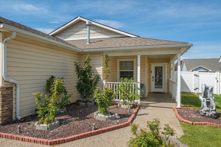 Property Photo:  1515 E Beacon Ln  WA 99217 