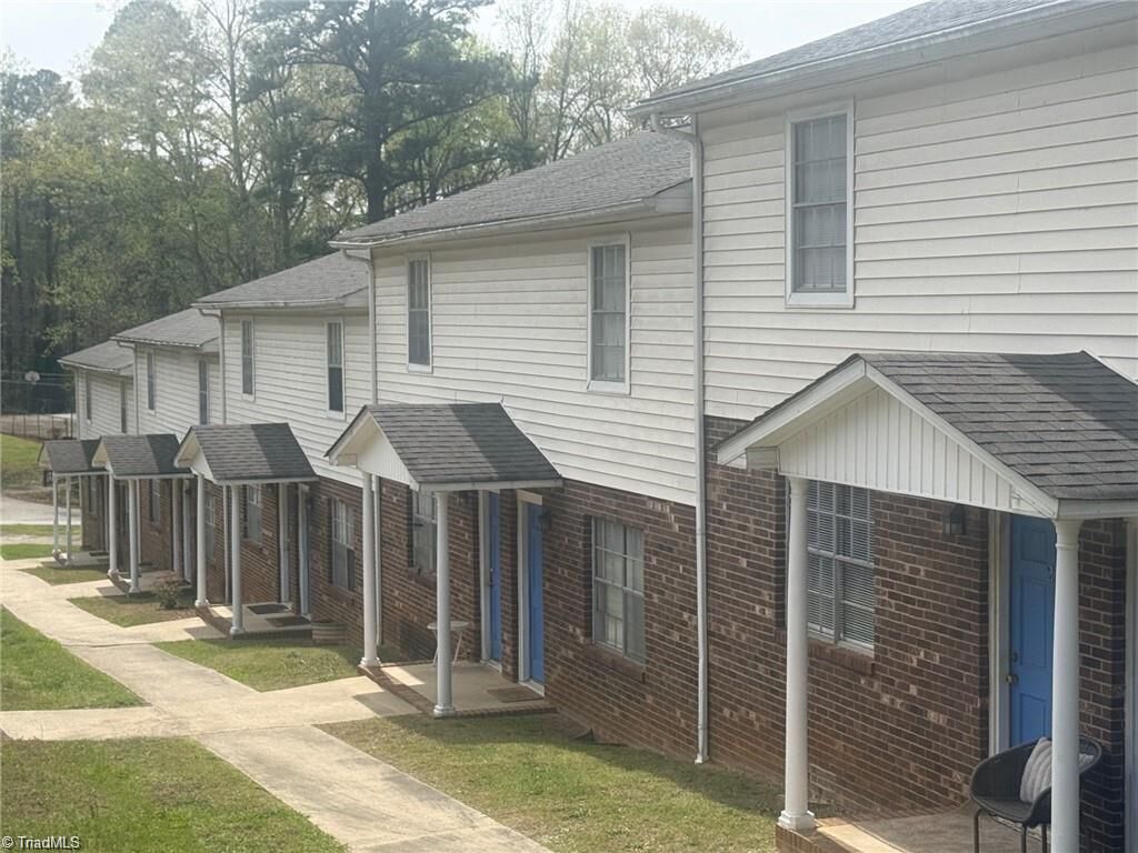 Property Photo:  506 Summit Street 2  NC 27025 