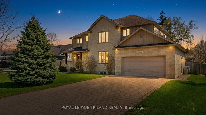 Property Photo: 40 Fieldstone Crescent ON N0L 1R0