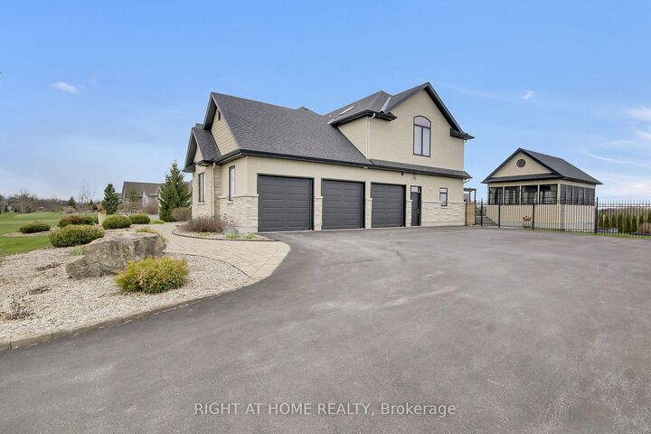 Property Photo: 105 Ravenview Way ON K2W 0E2