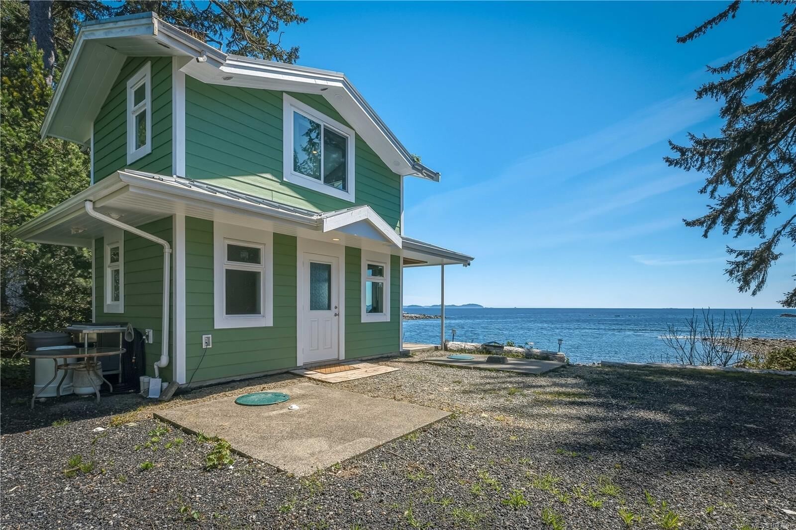 Property Photo:  1006 Seventh Ave  BC V0R 3A0 