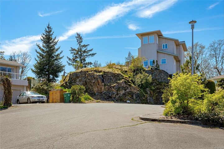 Property Photo: 4280 Westervelt Pl BC V8X 4W5