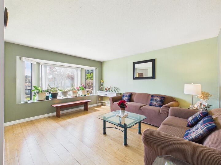 Property Photo: 2480 McLennan Avenue BC V6X 2N7