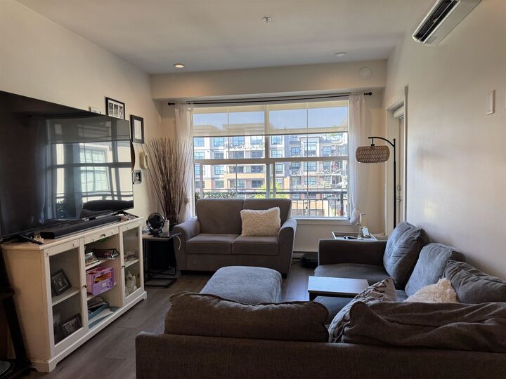 Property Photo:  11865 227 Street 411  BC V2X 6H9 