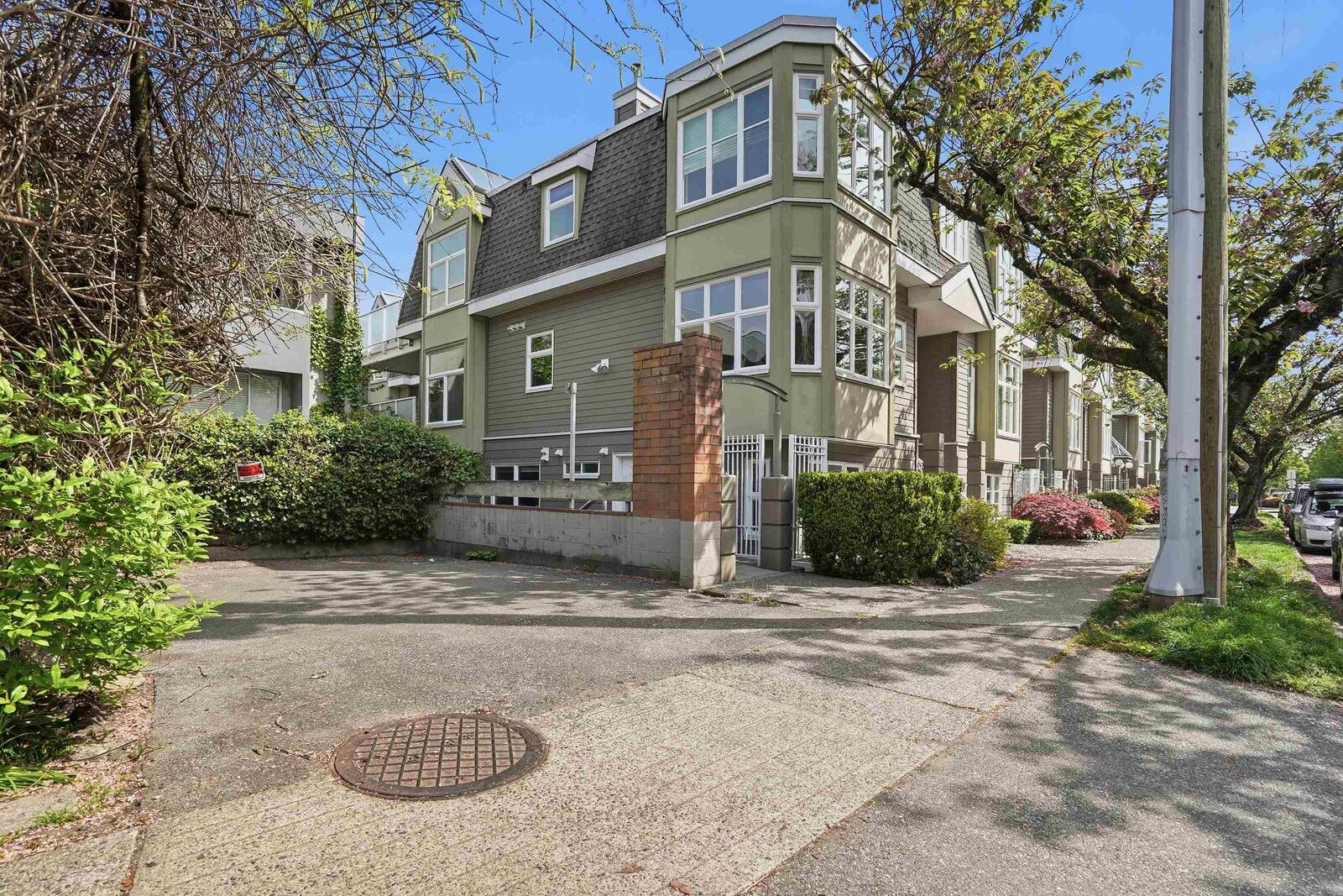 Property Photo: 737 W 7th Avenue BC V5Z 1B9