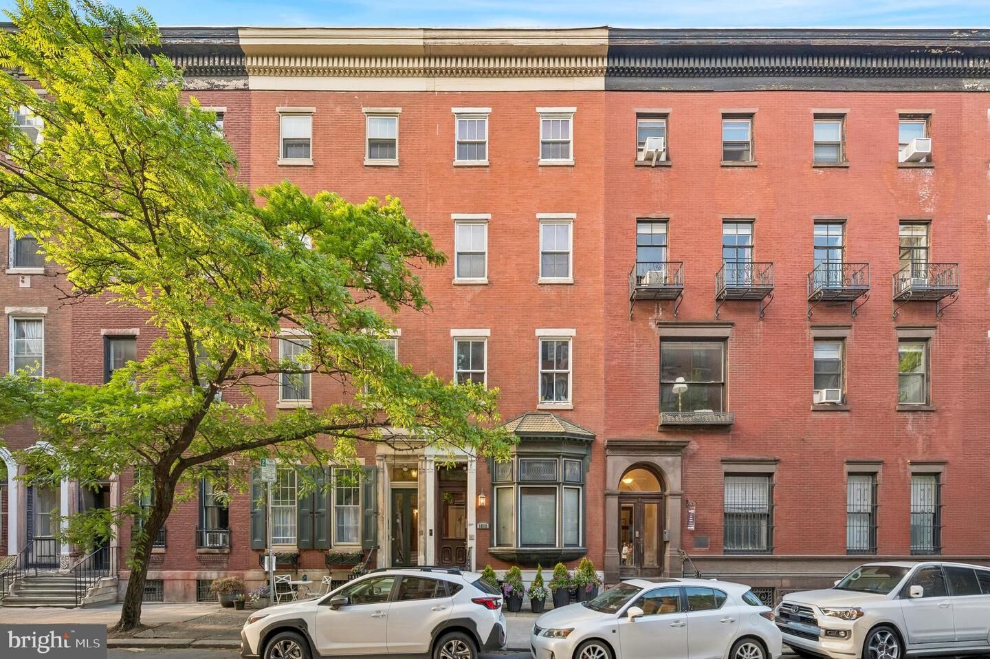 Property Photo:  1813 Spruce Street 2F  PA 19103 