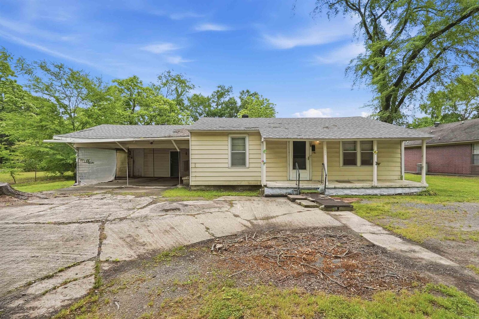 Property Photo:  530 First Ave  AR 72032 
