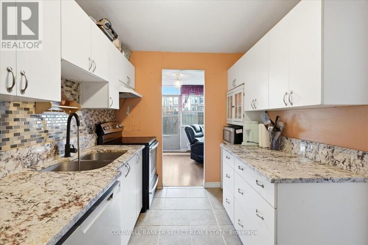 Property Photo:  15 Albright Road 22  ON L8K 5J2 