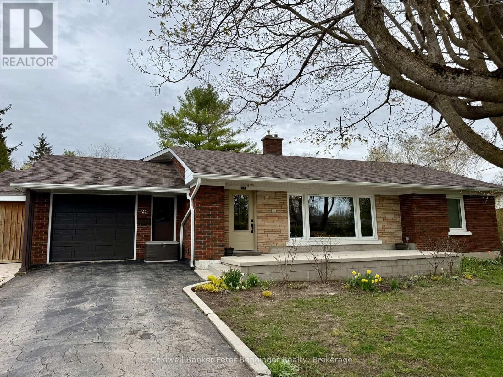 Property Photo:  24 Mullen Drive  ON N0G 2V0 