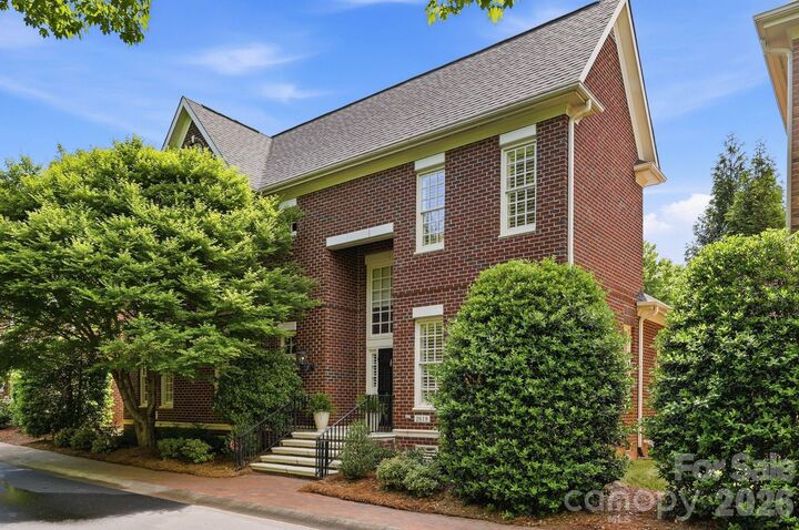 Property Photo:  2618 Sheffield Crescent Court  NC 28226 