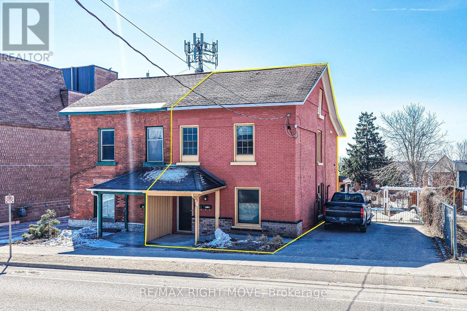 Property Photo:  33 Coldwater Road West  ON L3V 3L2 