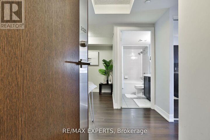 Property Photo:  2 Eva Road 2021  ON M9C 2A8 