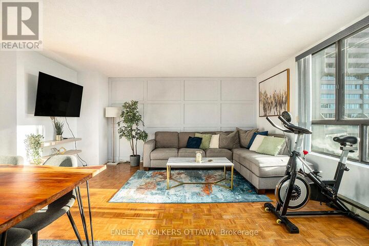Property Photo:  475 Laurier Avenue West 907  ON K1R 7X1 