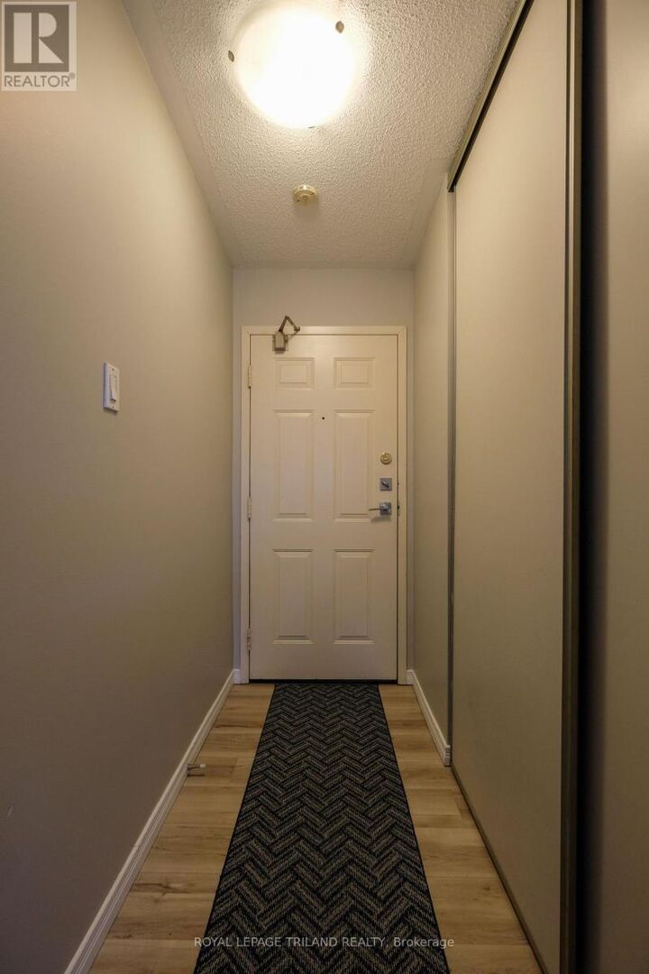 Property Photo:  650 Cheapside Street 605  ON N5Y 5J8 