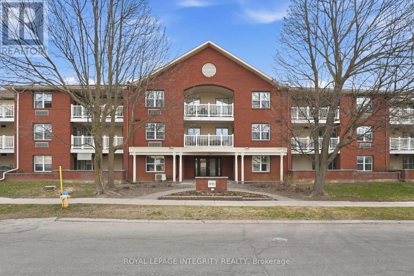 Property Photo:  1099 Cadboro Road 315  ON K1J 9K4 