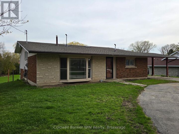 Property Photo: 456 Queen Street West ON N0G 2L3