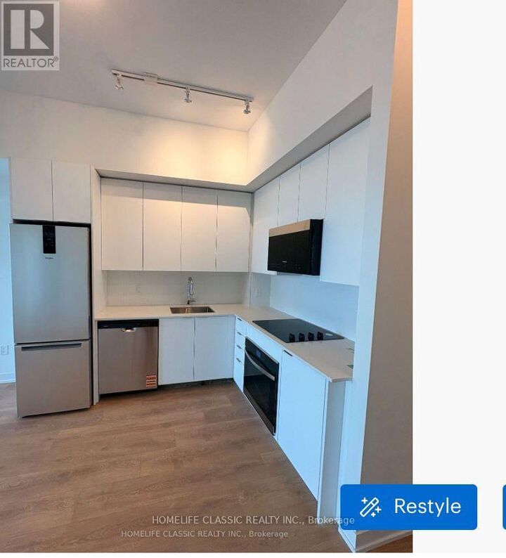 Property Photo:  10 Abeja Street North 2710  ON L4K 0R4 