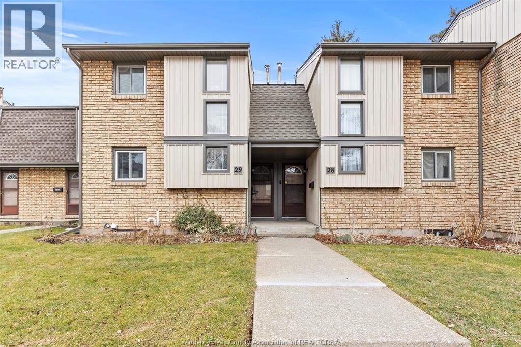 Property Photo:  302 Vine Street 29  ON L2M 7M6 