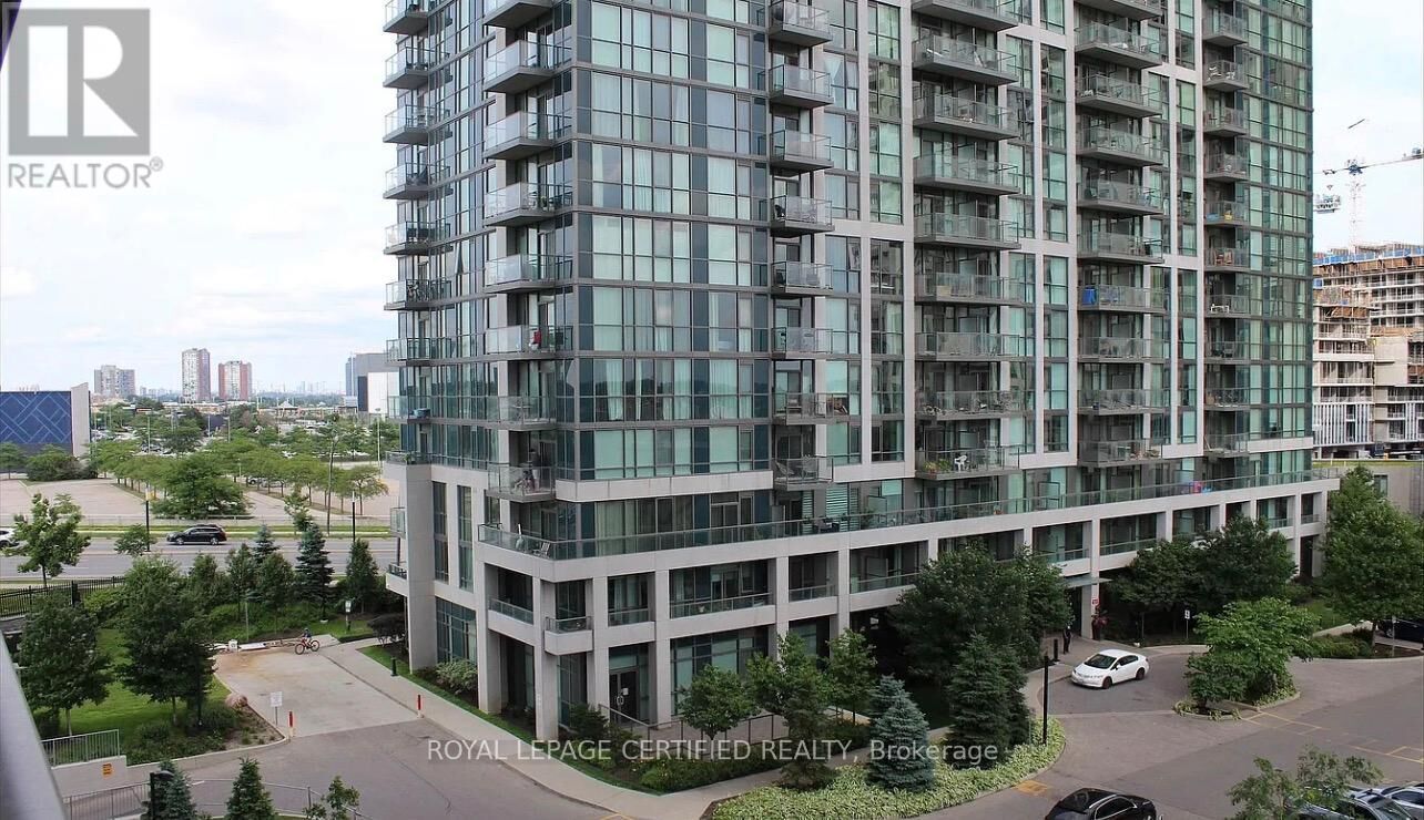Property Photo:  349 Rathburn Road West 611  ON L5B 0G9 