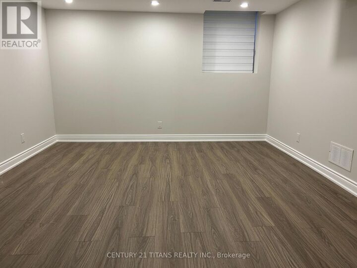 Property Photo:  43 Shediac Road  ON L6Y 0V9 