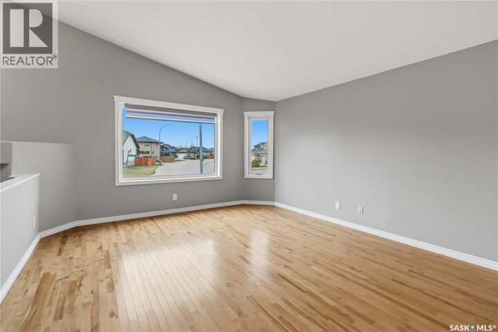 Property Photo:  203 Kinloch Crescent  SK S7M 2W9 