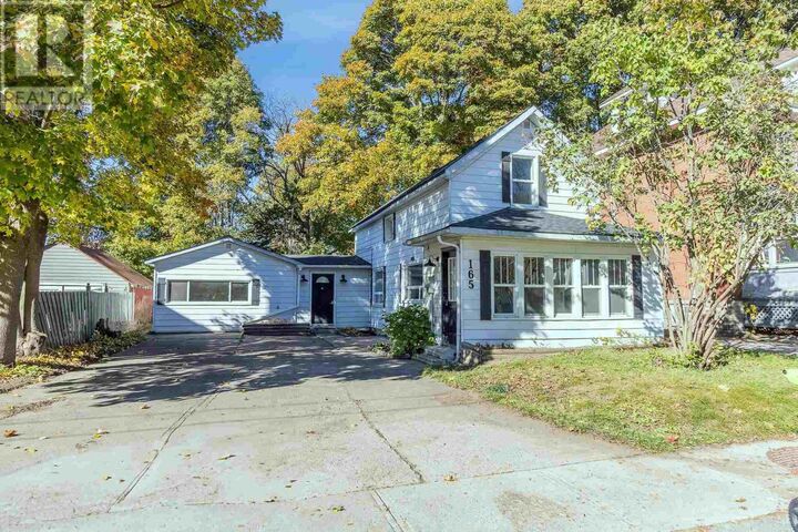 Property Photo:  165 Woodward Ave  ON P6A 3T6 