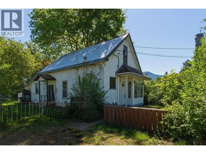 Property Photo:  2850 Jarvis Street  BC V4Y 0G1 