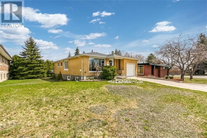 Photo de la propriété:  208 Tanguay Avenue  ON P3C 5G4 