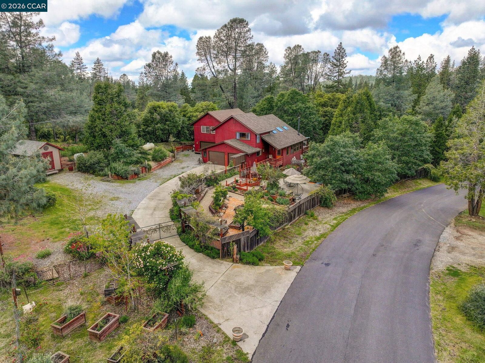 Property Photo: 5184 Darby Russell Rd CA 95247