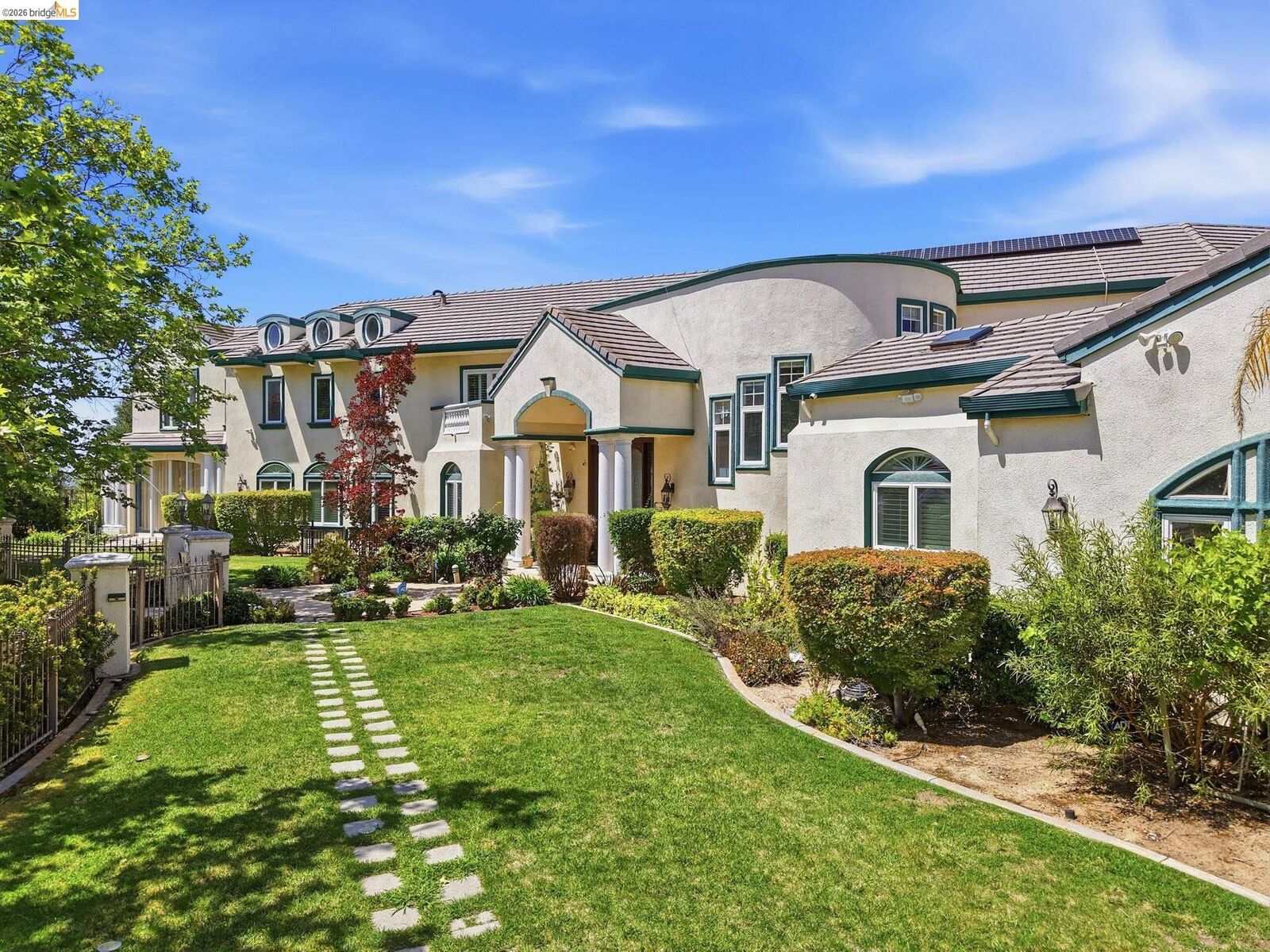 Property Photo:  44969 Vista Del Sol  CA 94539 
