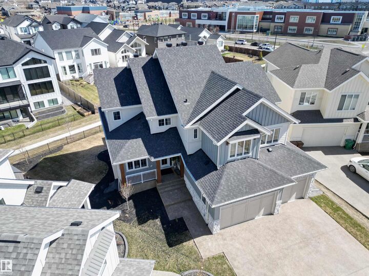 Property Photo: 8 Jardin Place AB T8N 8A2