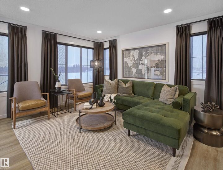 Property Photo: 3 Edgewater Close AB T7X 3C7