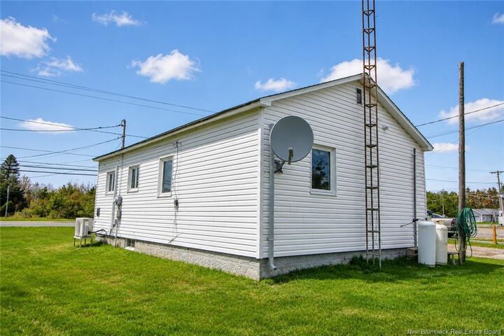 Property Photo:  168 Main Street  NB E4W 2B5 