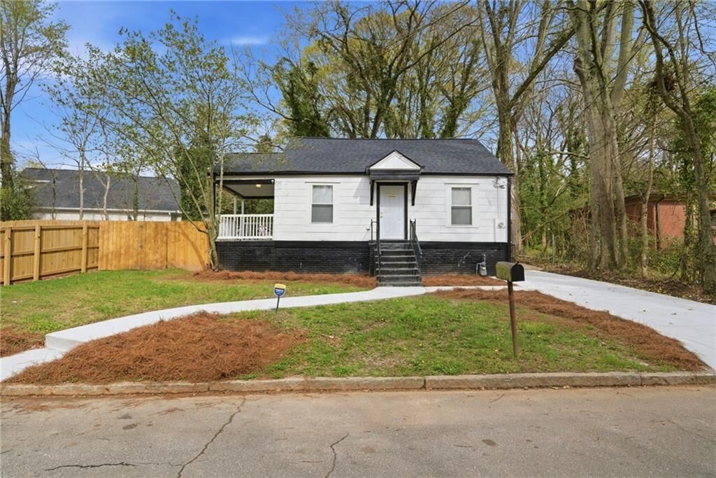 Property Photo: 1458 Olive Street SW GA 30310
