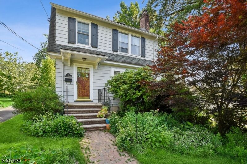 Property Photo:  6 Midland Blvd  NJ 07040 