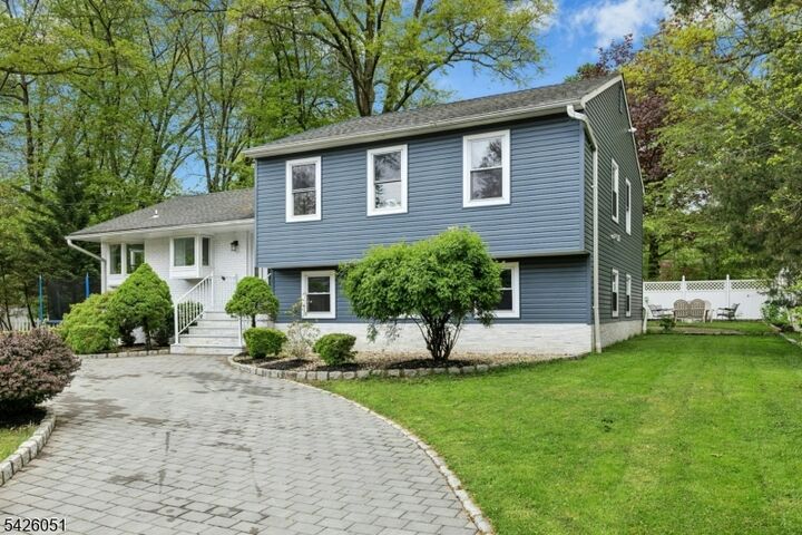 Property Photo:  15 Roosevelt Ave  NJ 07922 