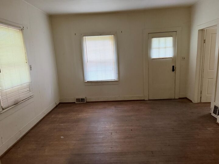 Property Photo:  357 Washington St Street  WV 24910 