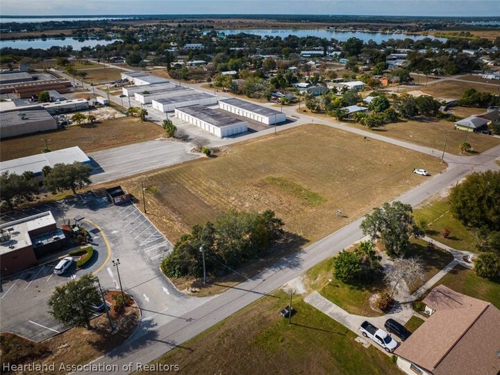 Property Photo:  335 Plumosa Street  FL 33852 