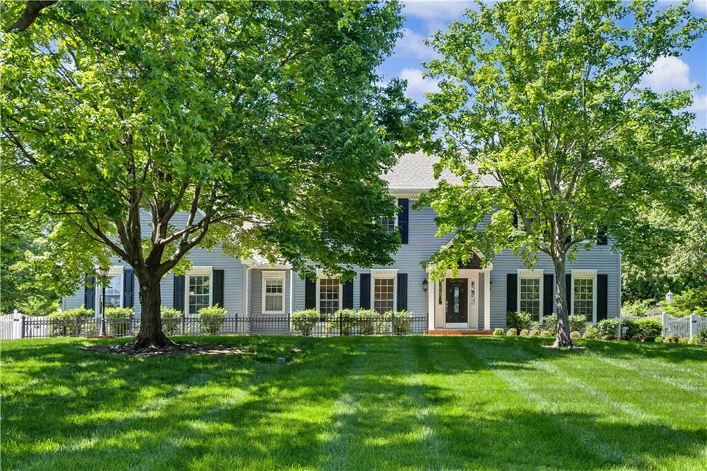 Property Photo:  3104 S Victoria Lane  MO 64015 