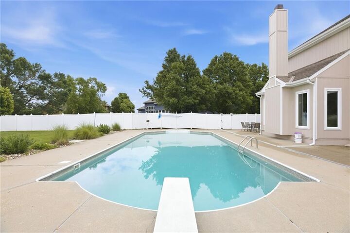 Property Photo:  340 SE Chelsea Drive  MO 64063 