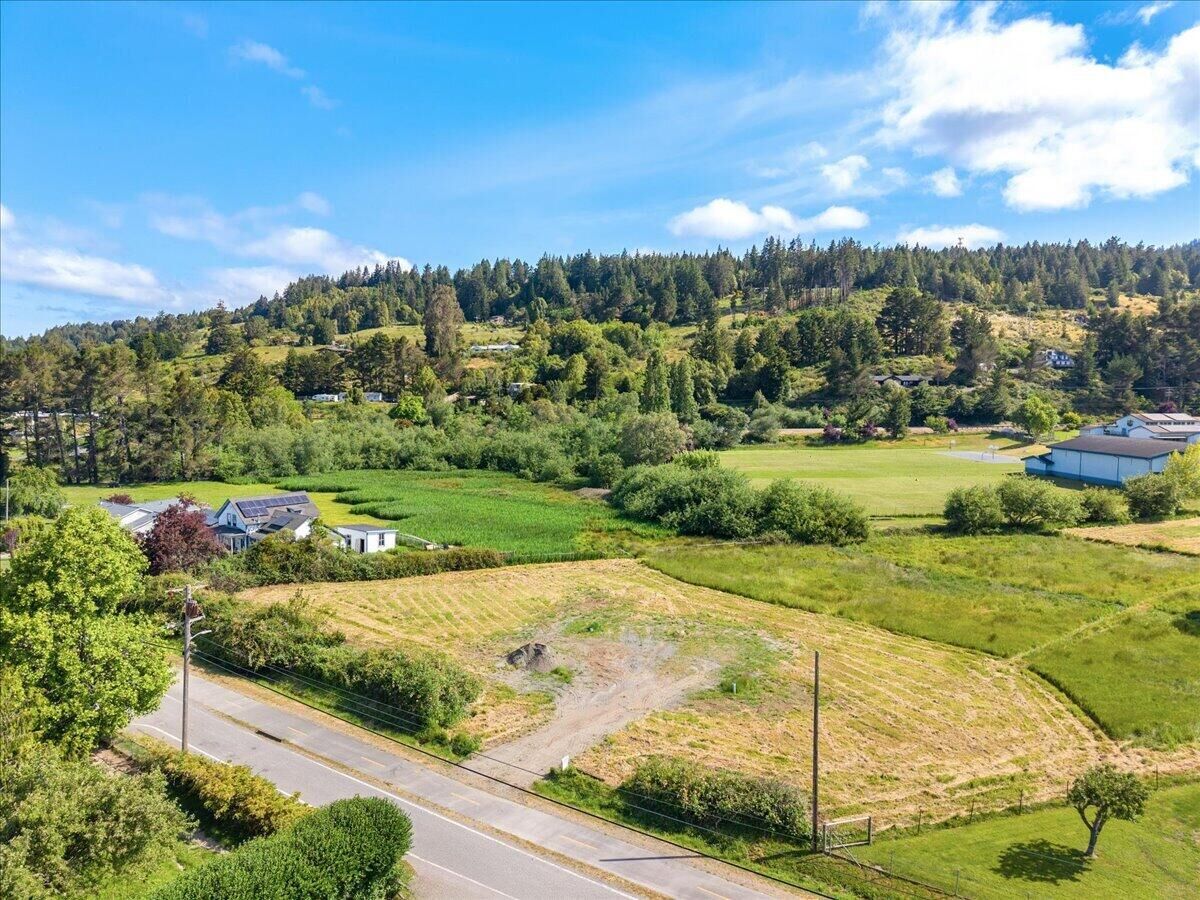 Property Photo:  1 Railroad Avenue  CA 95525 