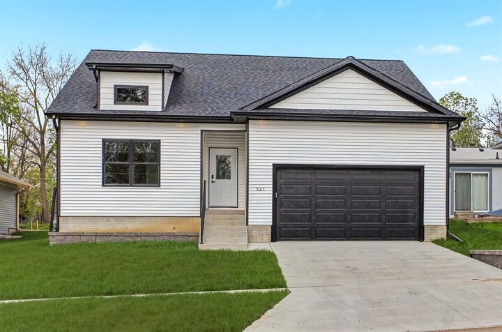 Property Photo:  521 Greene Street  IA 50036 
