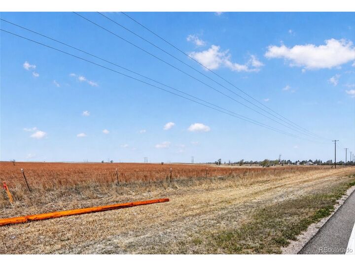 Property Photo:  